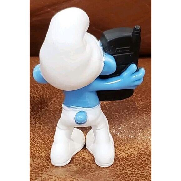 2.75 Inch 2011 Brainy SMURF Figurine Cell Phone McDonalds Kids Toy Collectible - Picture 3 of 8
